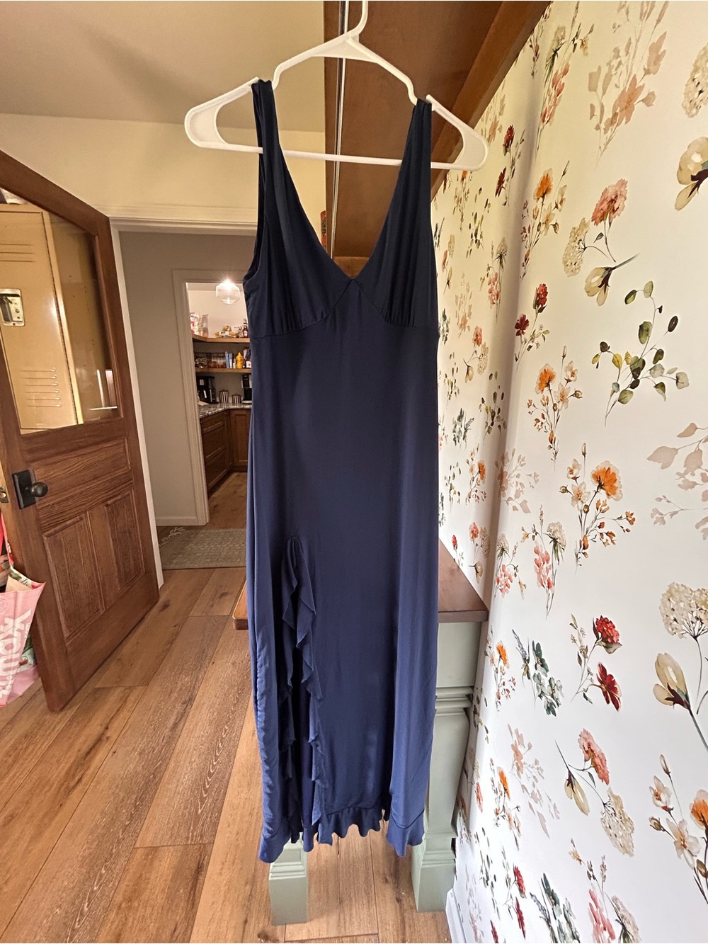 Women's Navy Sleeveless V-Neck Maxi Dress